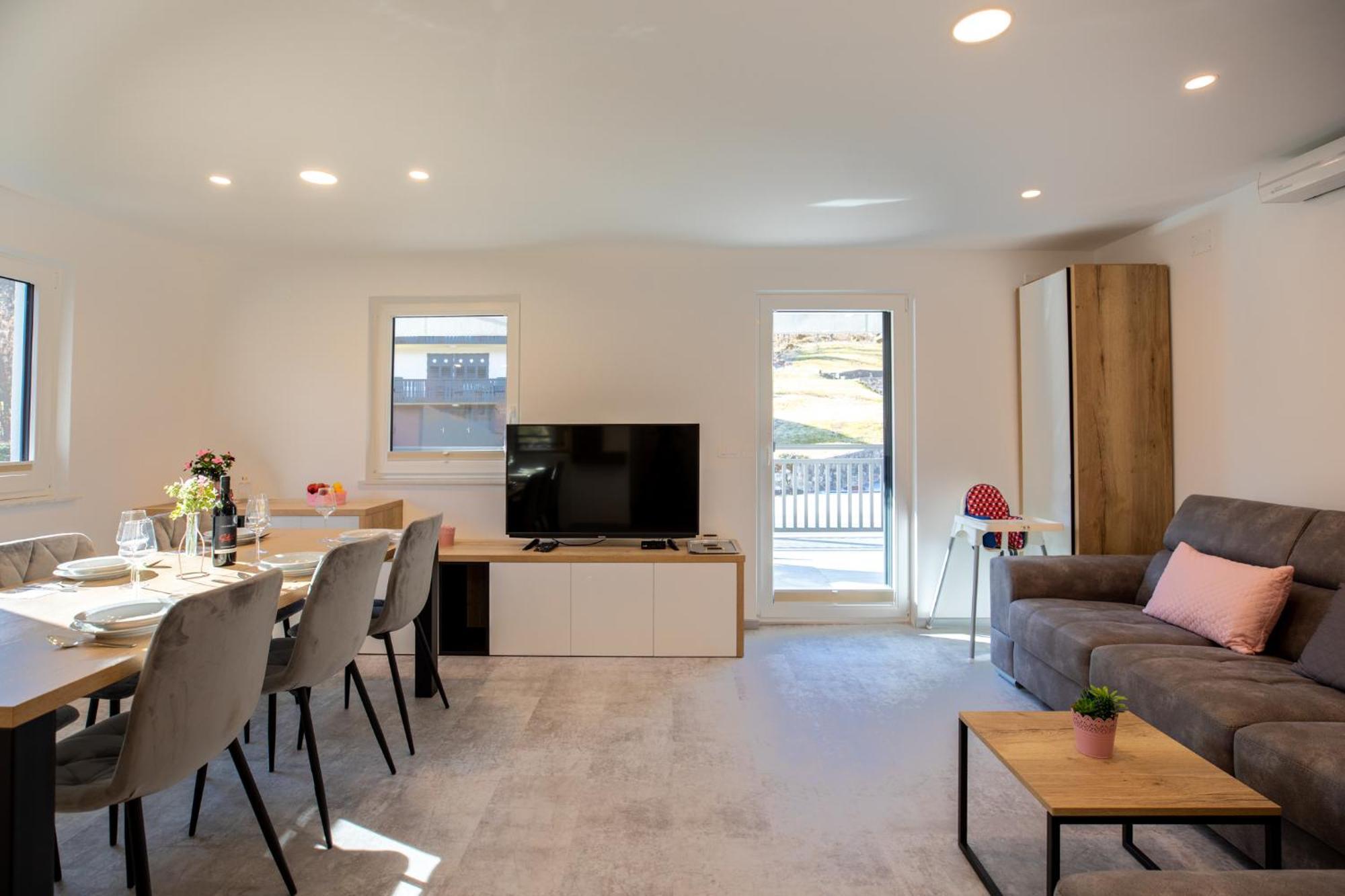 Apartment Crystal Aura 1 Бохинь Экстерьер фото